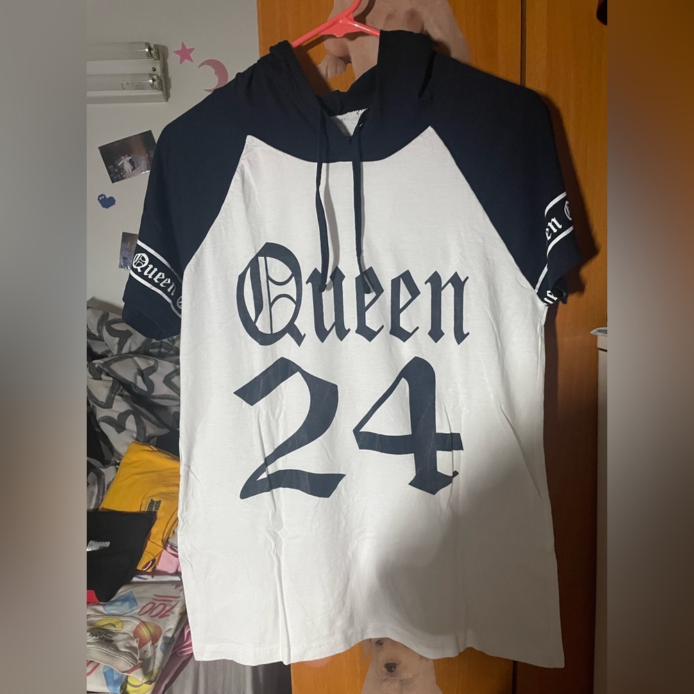 Queen Shirt with Hoodie